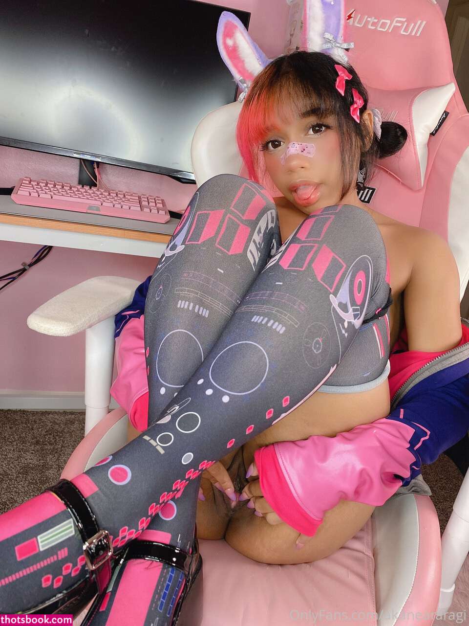 Akane Araragi Nude OnlyFans Photos #1 941701