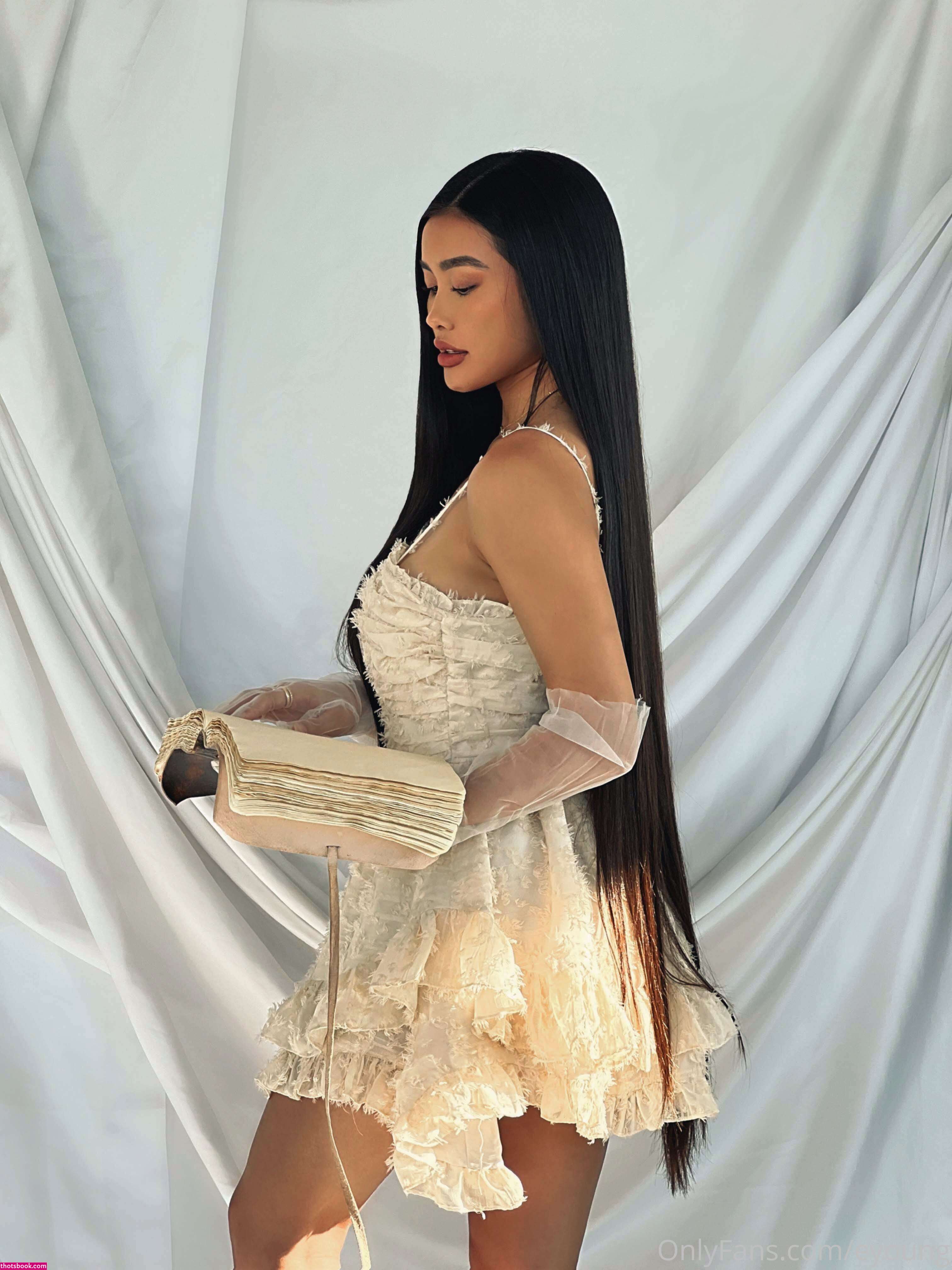 eyoung Nude OnlyFans Photos #2 923083