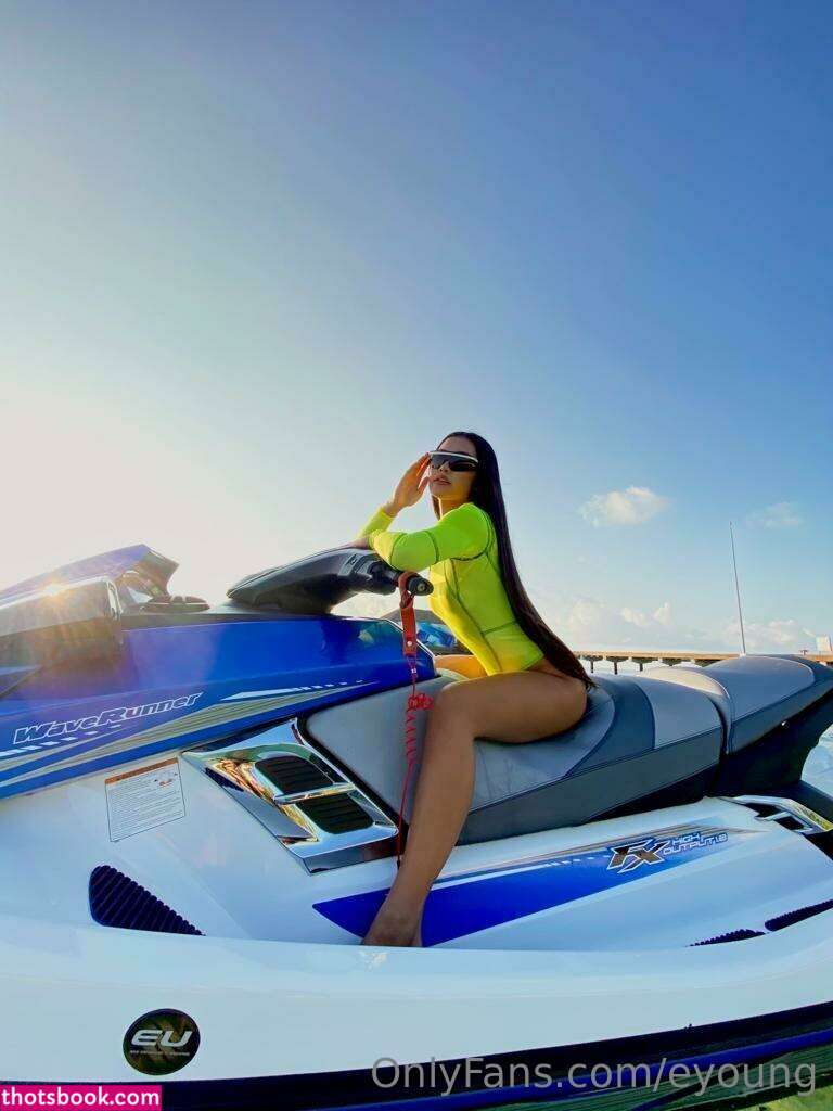 eyoung Nude OnlyFans Photos #7 923107