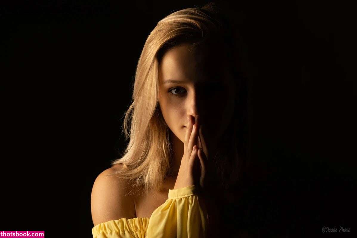 Aline Dessine Nude Leaks OnlyFans Photos #2 1700976