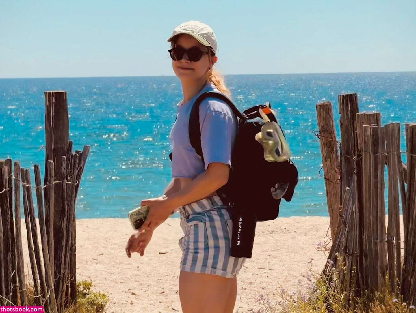 Aline Dessine Nude Leaks OnlyFans Photos #3 1700979