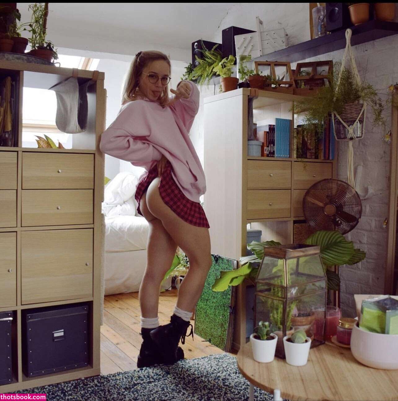 Aline Dessine Nude Leaks OnlyFans Photos #4 1700985