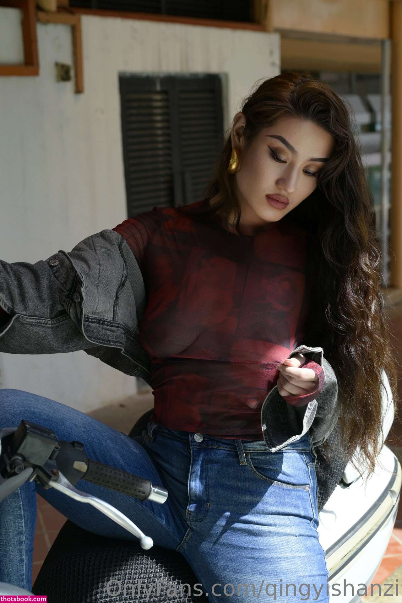 Amelie Qin Nude Leaks OnlyFans Photos #3 1693345