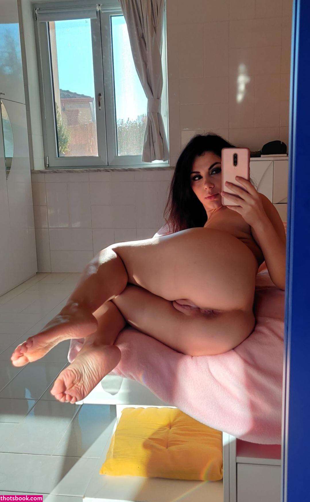 Valentina Nappi Nude Leaks OnlyFans Photos #9 1695151