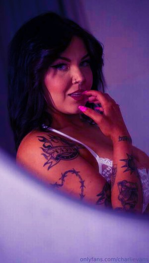 Charli Evans Nude Leaks OnlyFans Photos #1