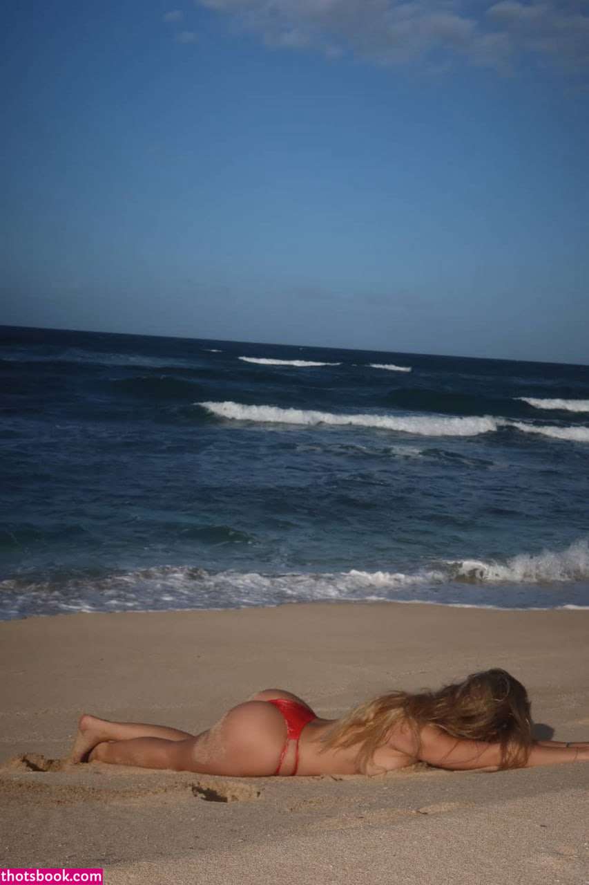 Halia Beamer Nude Leaks OnlyFans Photos #2 1684082