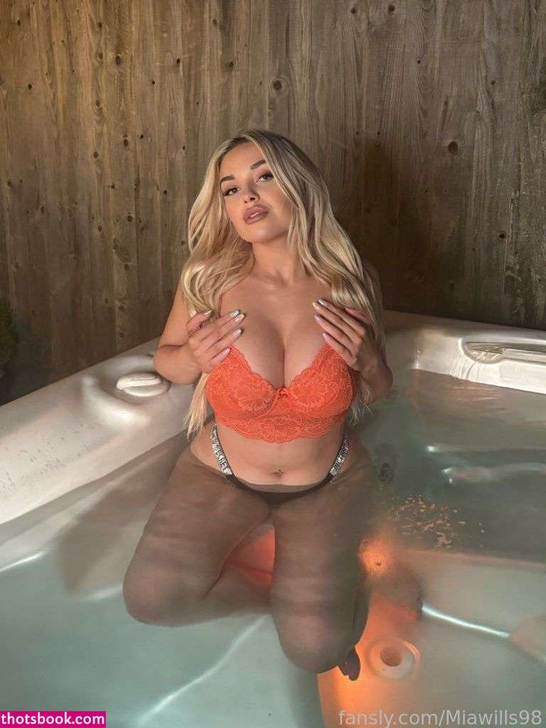 MiaWilliams98 Nude Leaks OnlyFans Photos #1 1696422