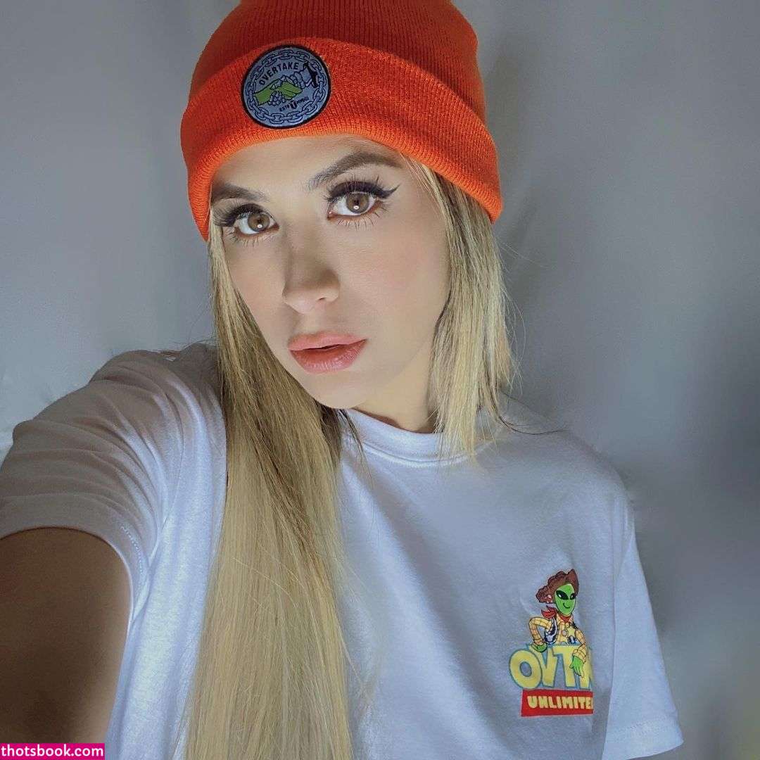 Fatima Segovia La Chuecona Nude Leaks OnlyFans Photos #2 1698033