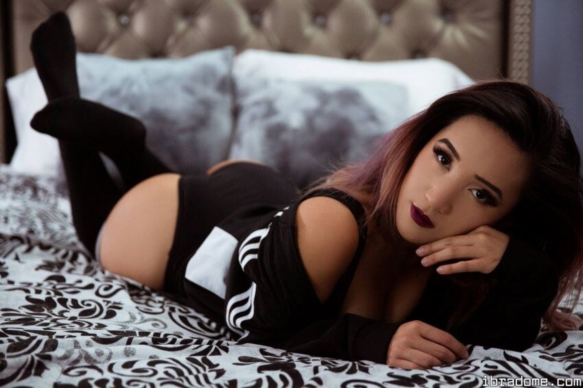 Annjelife Patreon Adidas Photos 46220