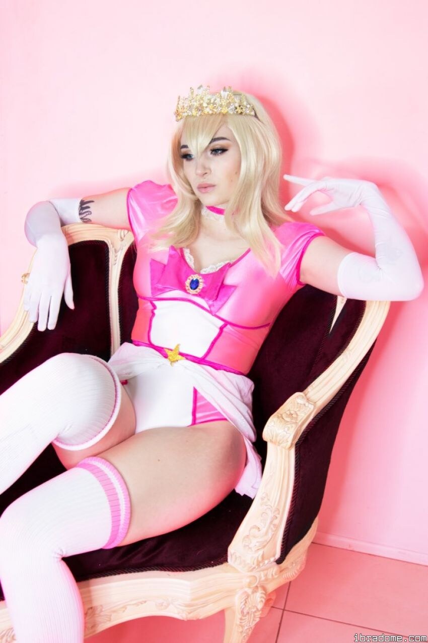 Kayla Erin Princess Peach #02 47096