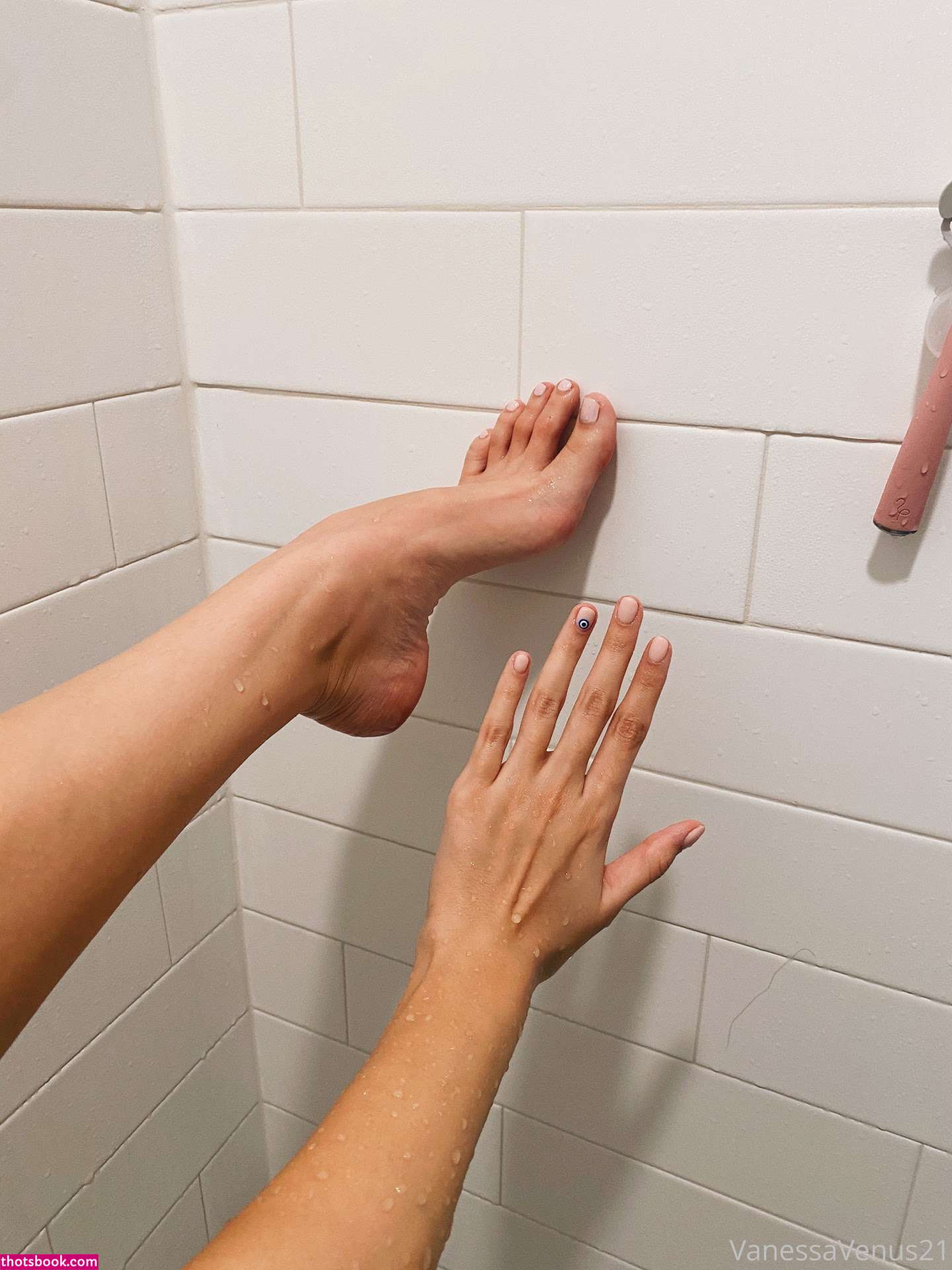 Vanessavenus21  Valeria Vixen OnlyFans Photos #9 218164