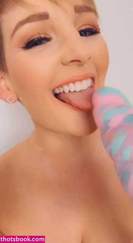 Hannah Brooks OnlyFans Photos #3 208344