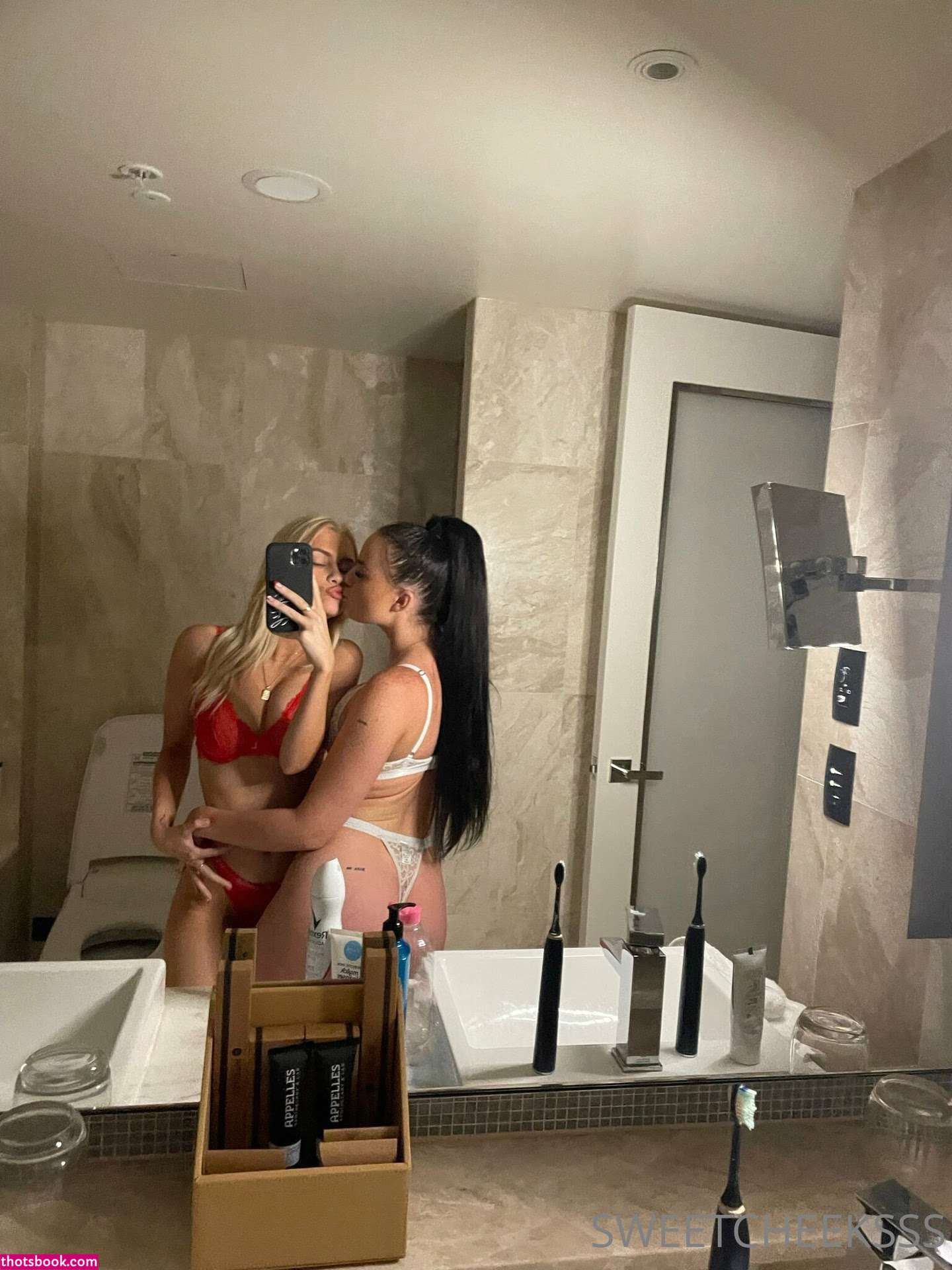 Lili Eastwood Nude OnlyFans Photos #10 875866