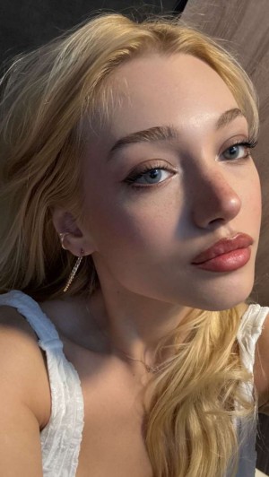 Duygu German Nude Leaks OnlyFans Photos #5