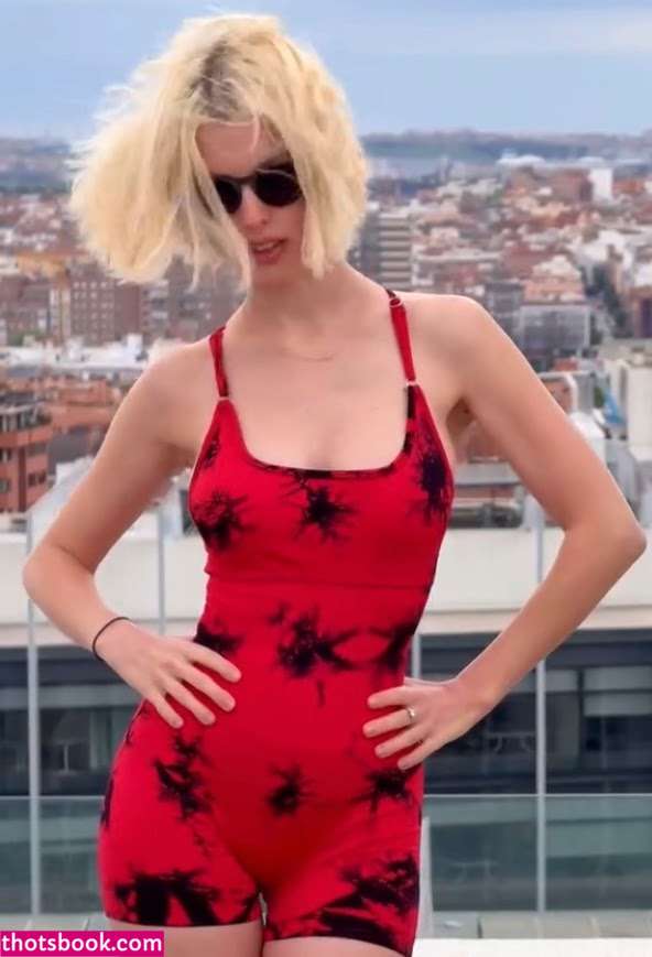 Red fox Evelyn Nude Leaks OnlyFans Photos #3 1642165