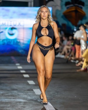 Claire Grimes Nude Leaks OnlyFans Photos #5