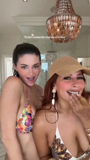 Kylie Jenner Nude Leaks OnlyFans Photos #2
