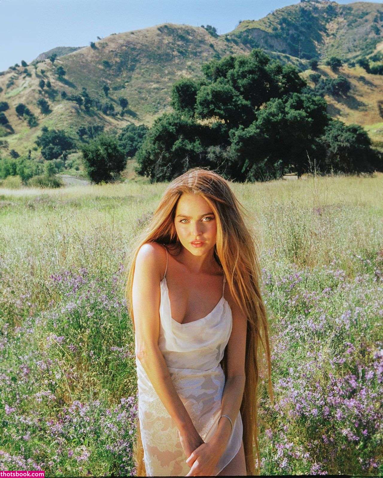 Anne Winters Nude Photos #14 615763