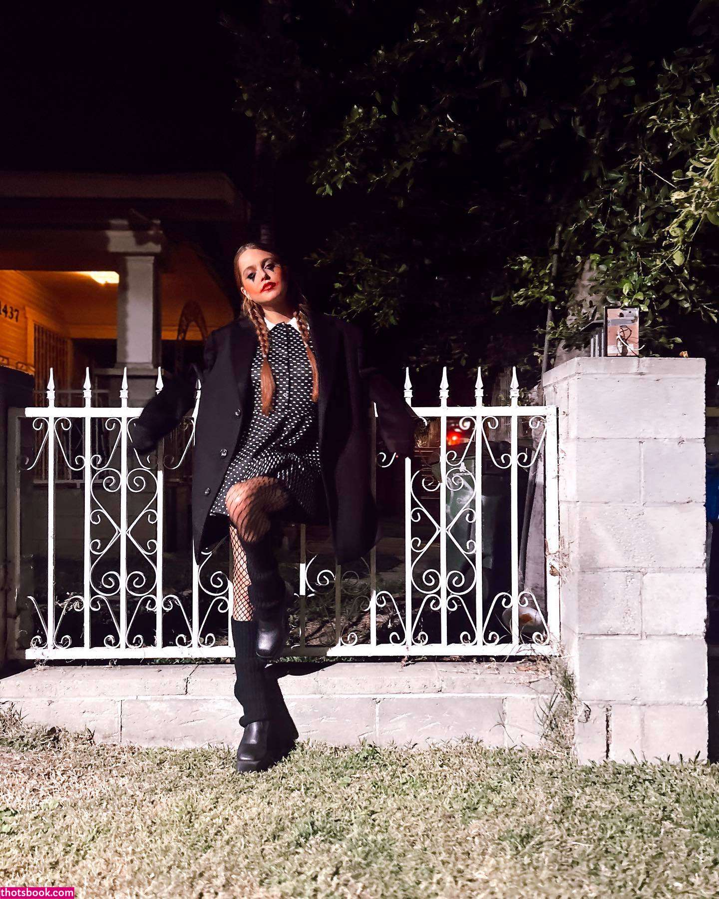 Anne Winters Nude Photos #15 615777