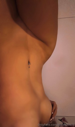 Grealisisters Nude OnlyFans Photos #14