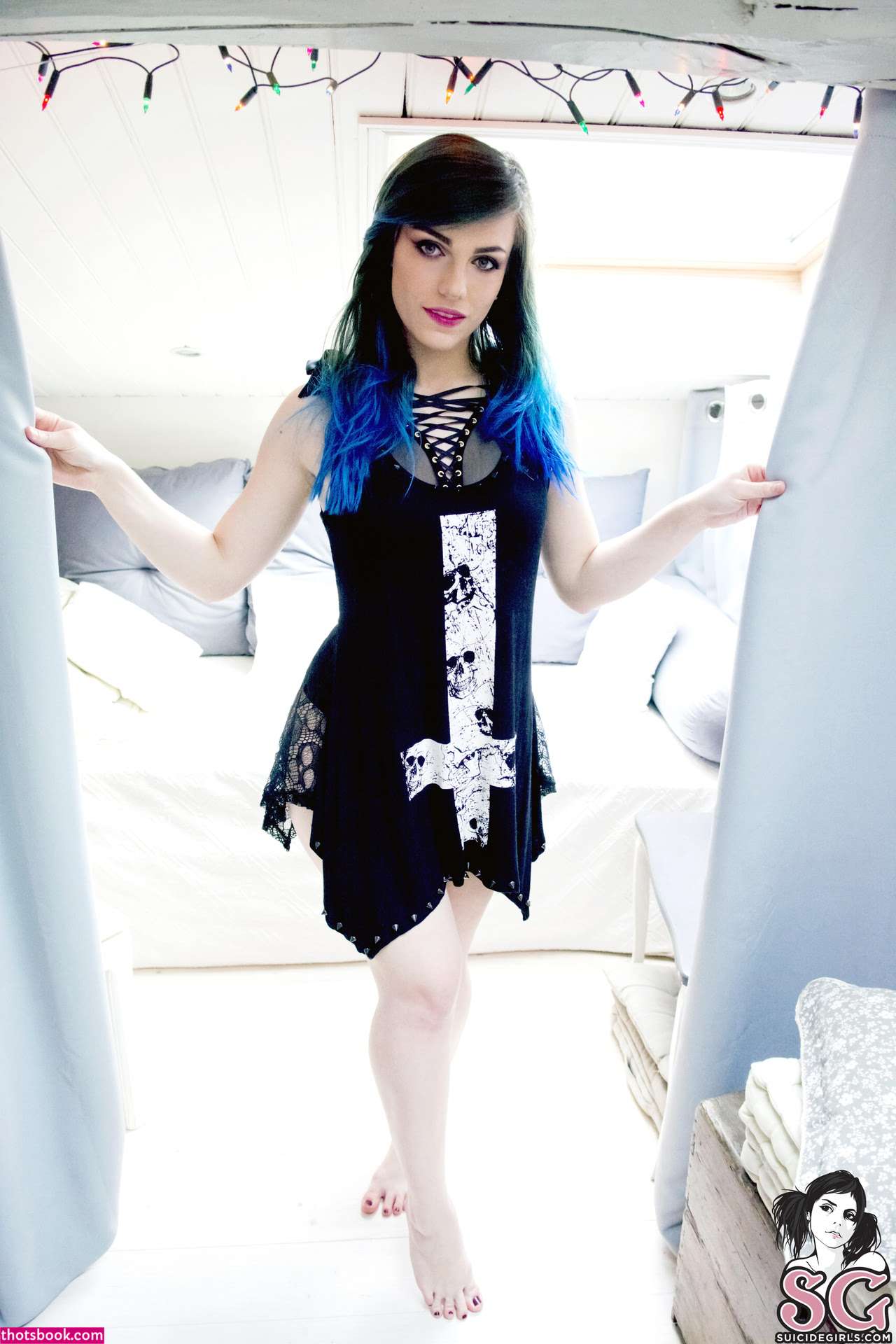 Lovia Suicide Nude OnlyFans Photos #7 611572