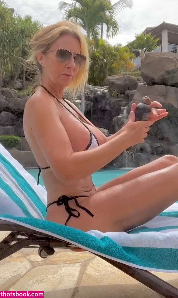 Ainslee Divine Nude OnlyFans Photos #12 649901