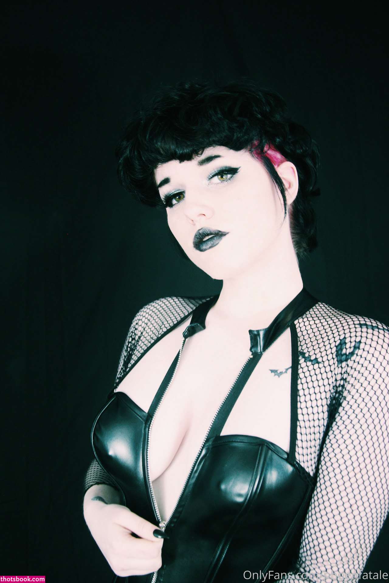 Phoenfatale Vampiriczlut Nude Leaks OnlyFans Photos #2 1505911