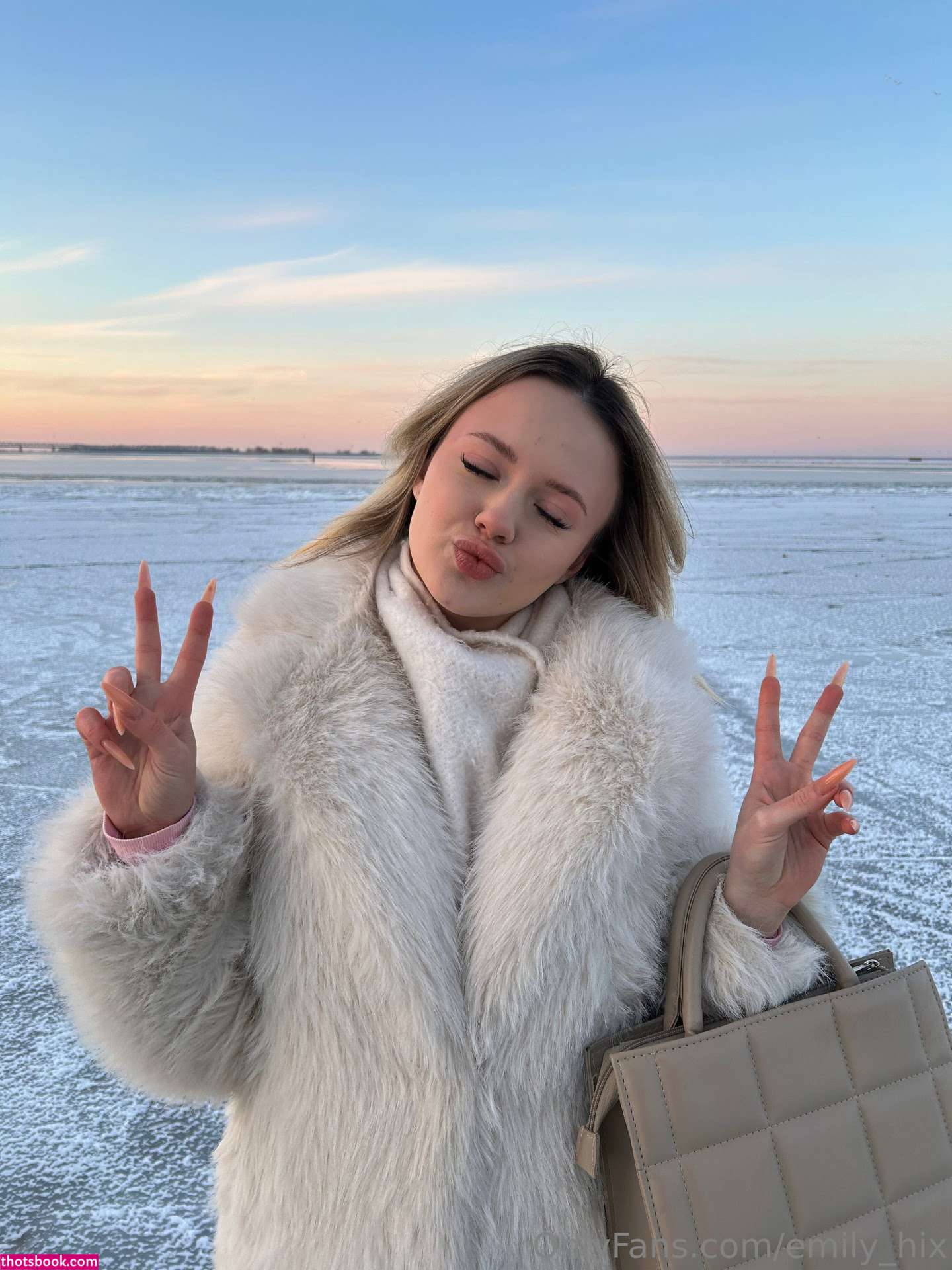 emily hix RadiantGoddessGlow Nude Leaks OnlyFans Photos #5 1453319