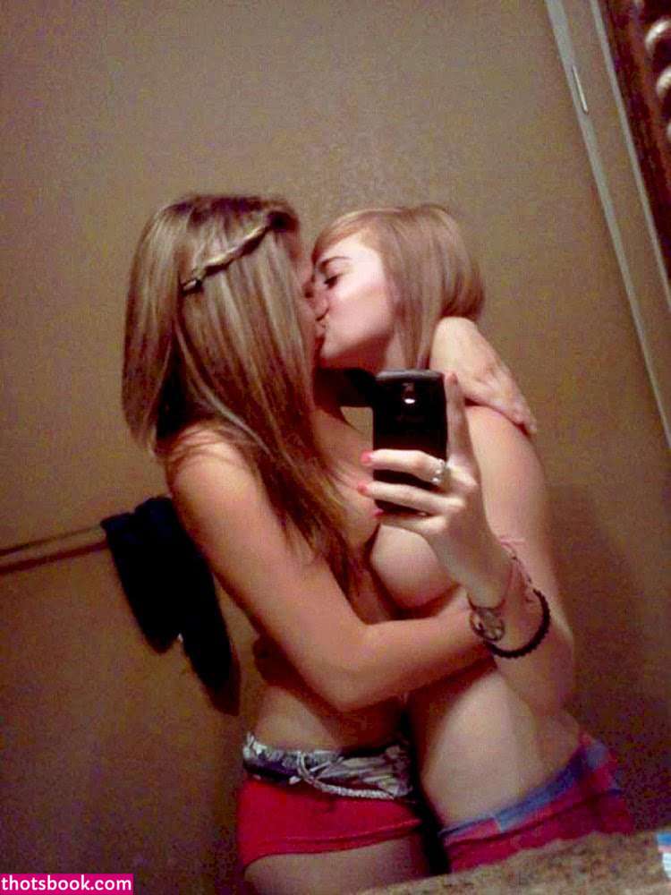 Bluegoesmew Blue Madrigal Nude Leaks OnlyFans Photos #1 1455038