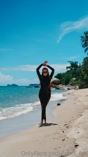 Latex Fox Nude Leaks OnlyFans Photos #4