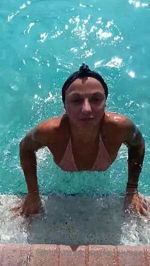 Kelli Kisses Nude Leaks OnlyFans Video #1