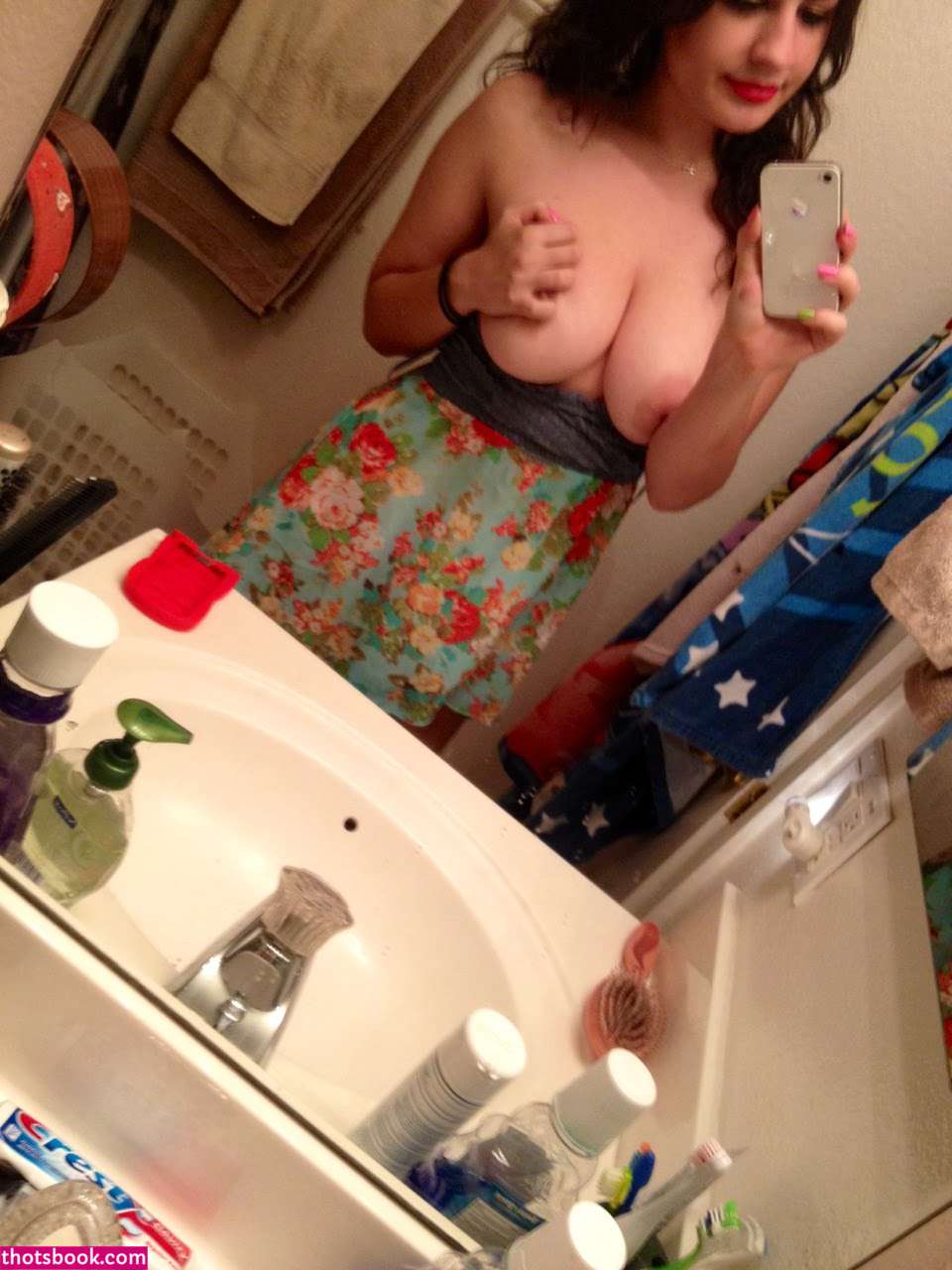 thatserinsworld thequeensboudoir champagne tearsxo Nude Leaks OnlyFans Photos #5 1475537