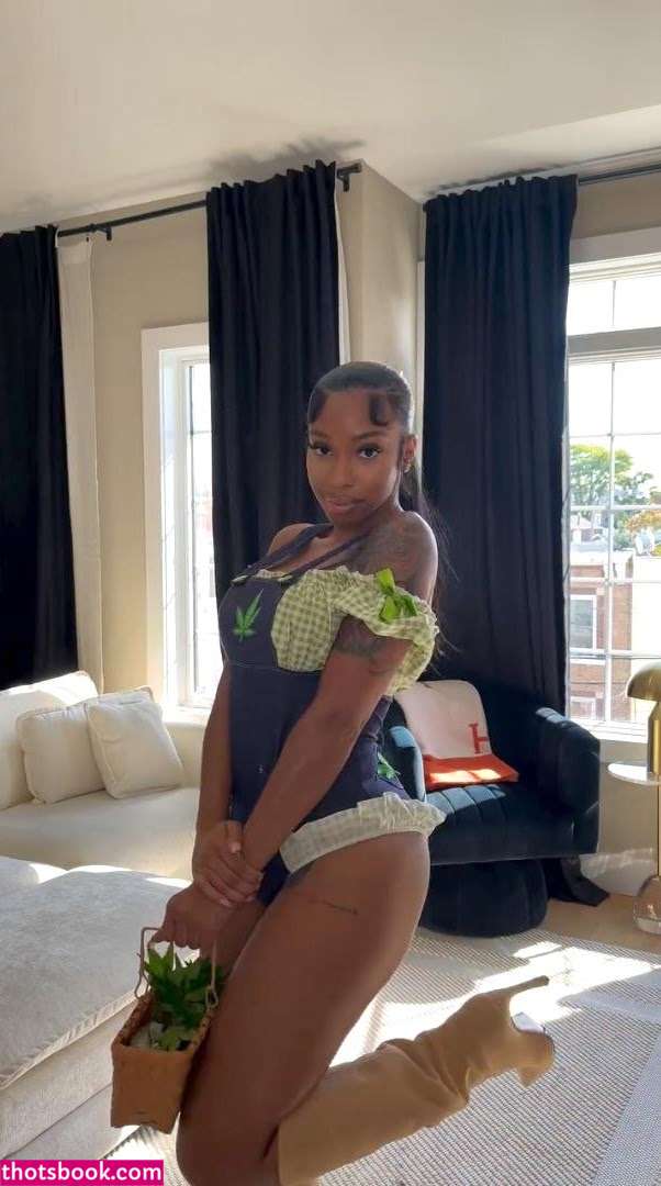 Ashley Burgos realamarie Nude Leaks OnlyFans Photos #5 1458537