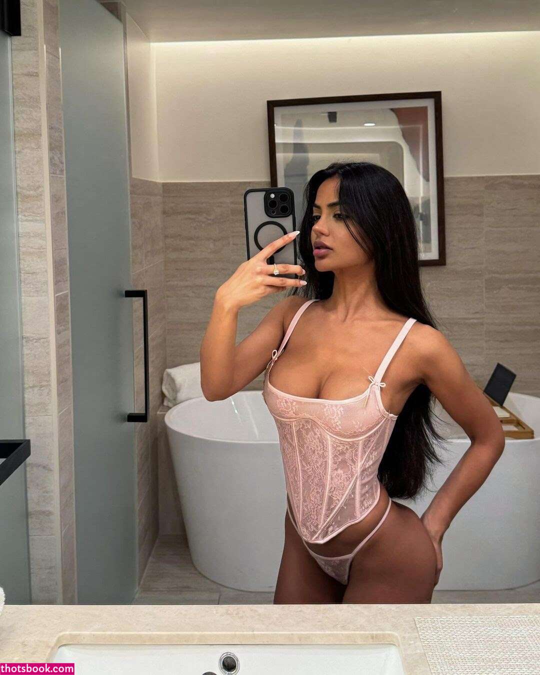 Aneeqa Farid Nude Leaks OnlyFans Photos #3 1460197