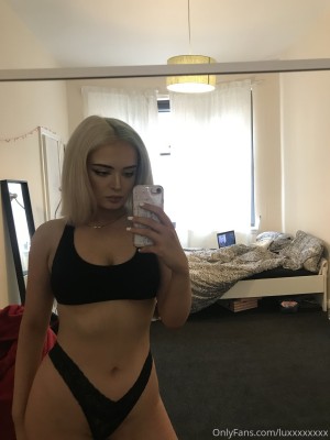 luxxxx46464663 Nude Leaks OnlyFans Photos #1