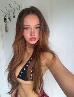 louiselaingx Nude Leaks OnlyFans Photos #7