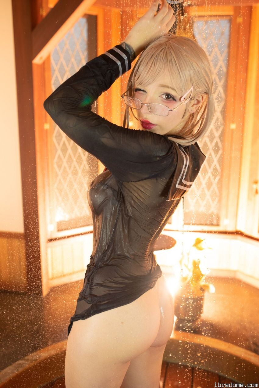 Katyuska Moonfox - Shower 39416