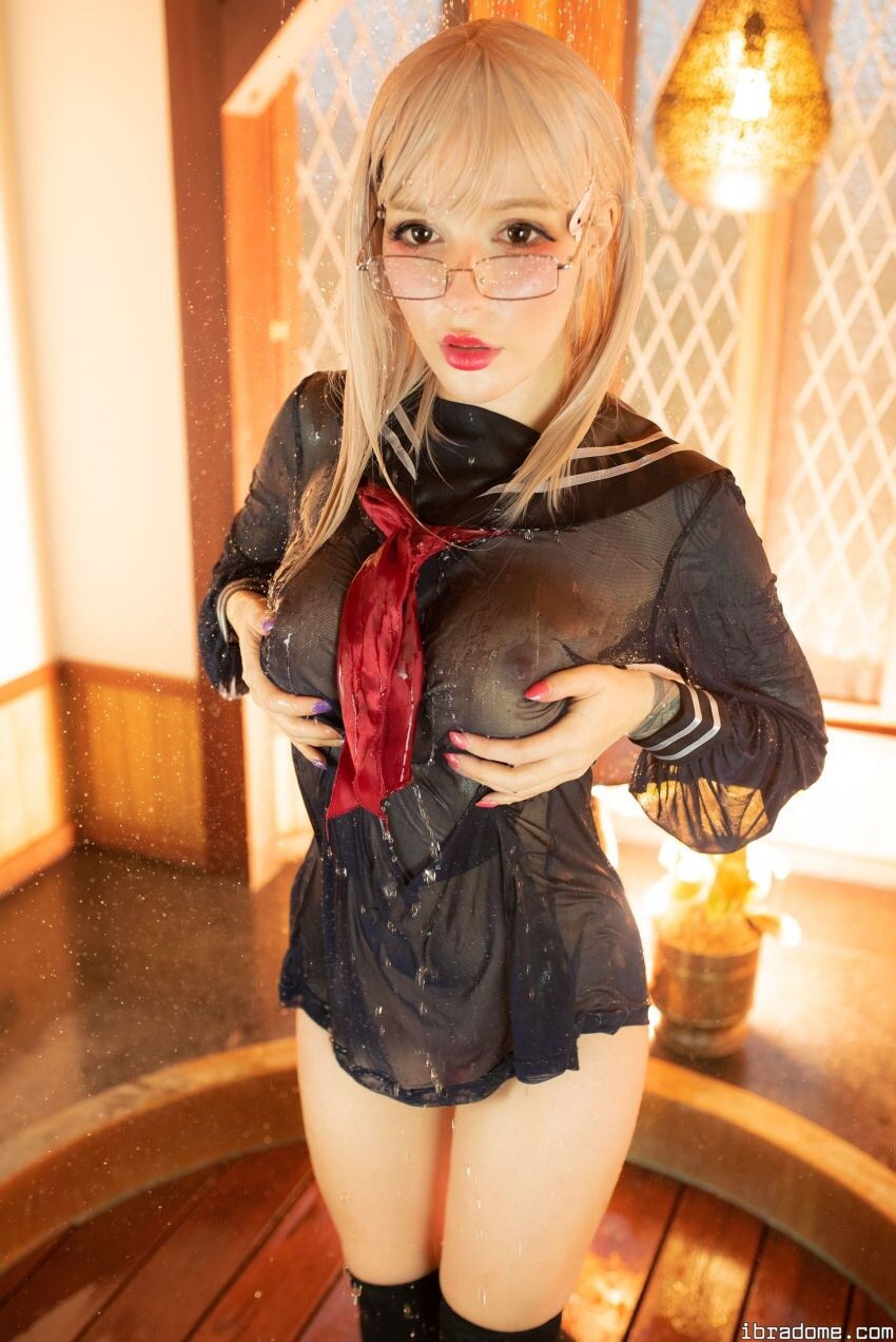 Katyuska Moonfox - Shower 39417