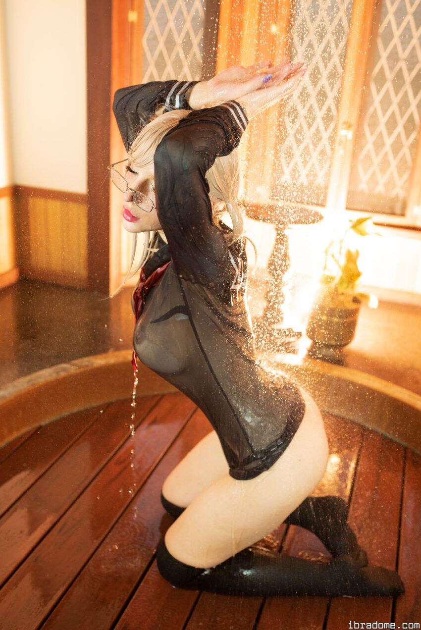 Katyuska Moonfox - Shower 39425