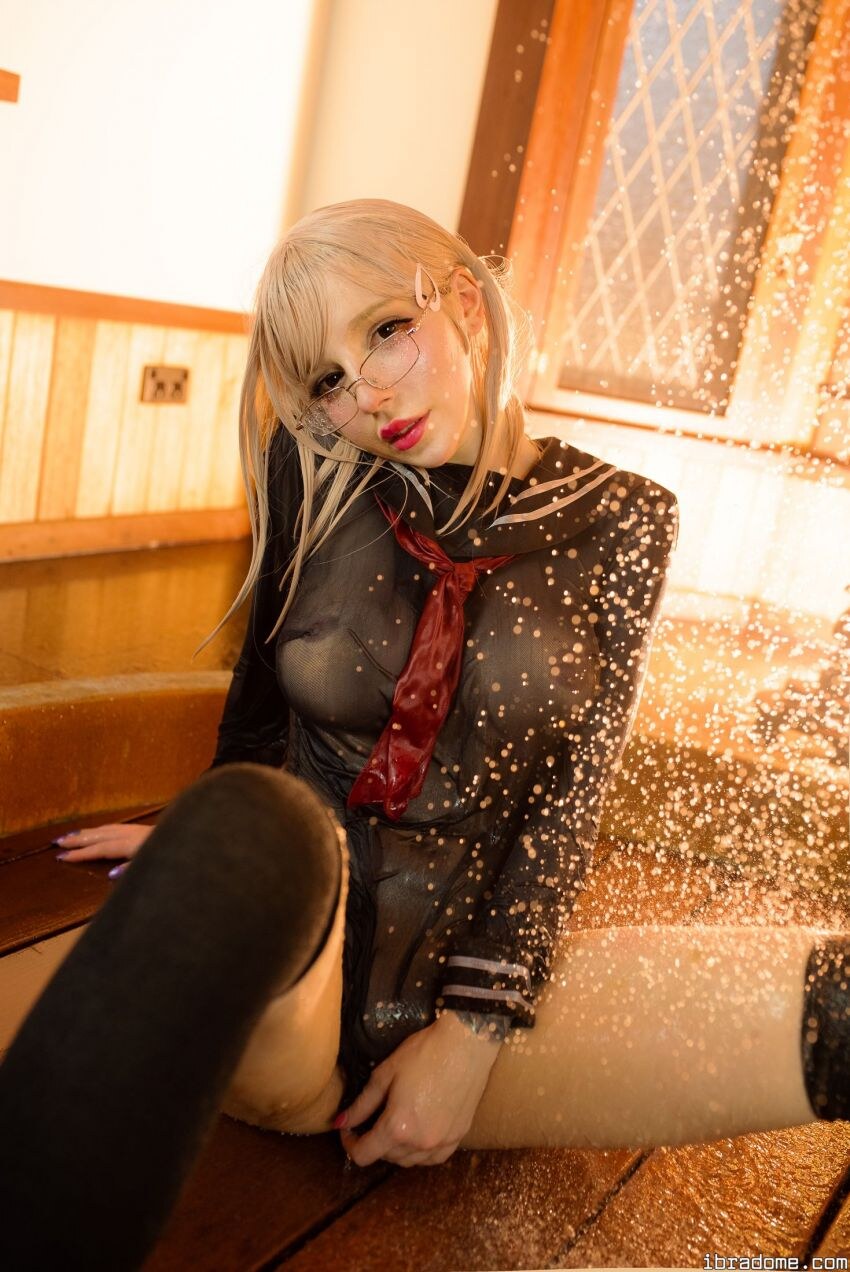 Katyuska Moonfox - Shower 39429