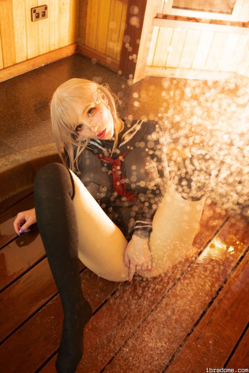 Katyuska Moonfox - Shower 39439