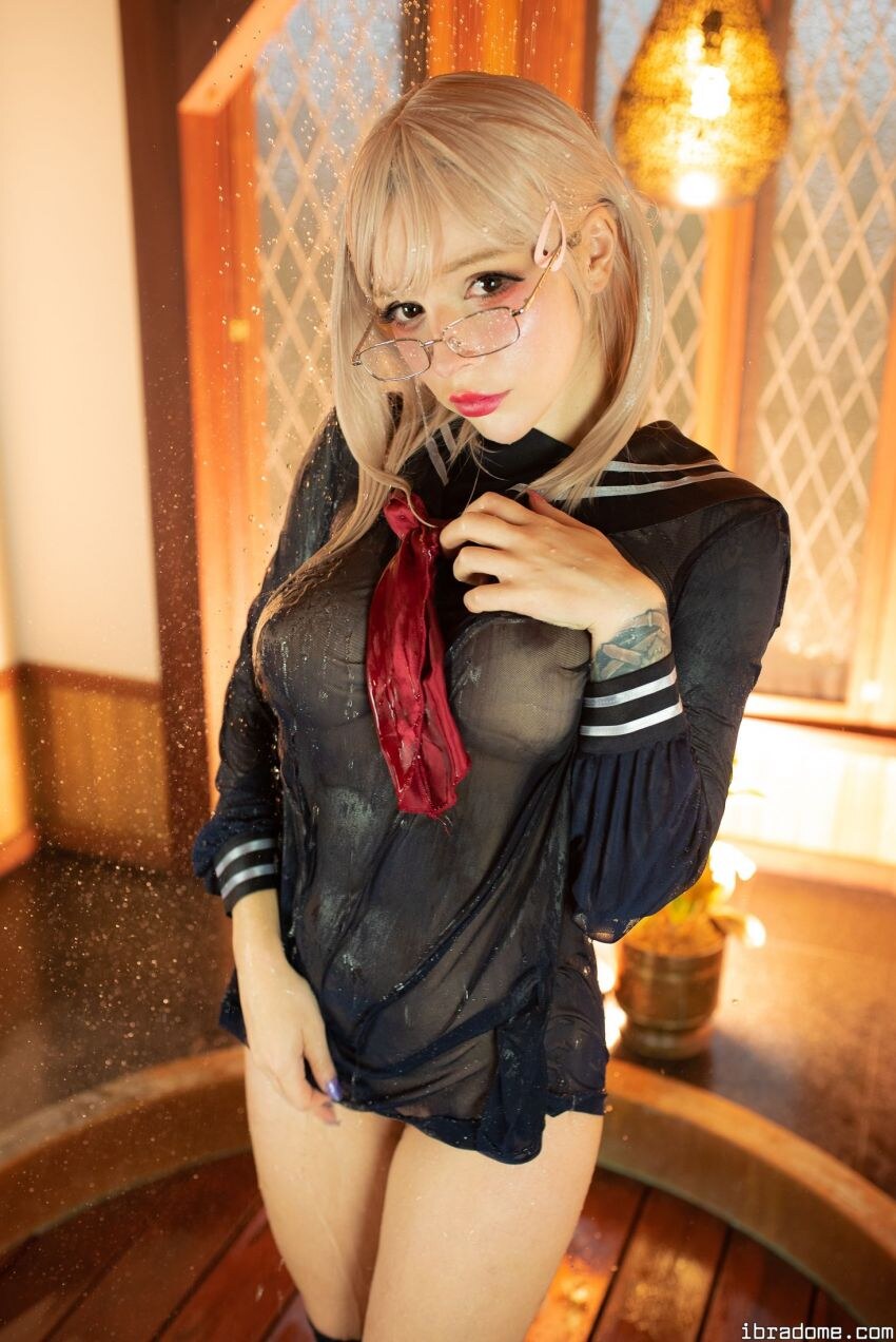 Katyuska Moonfox - Shower 39440