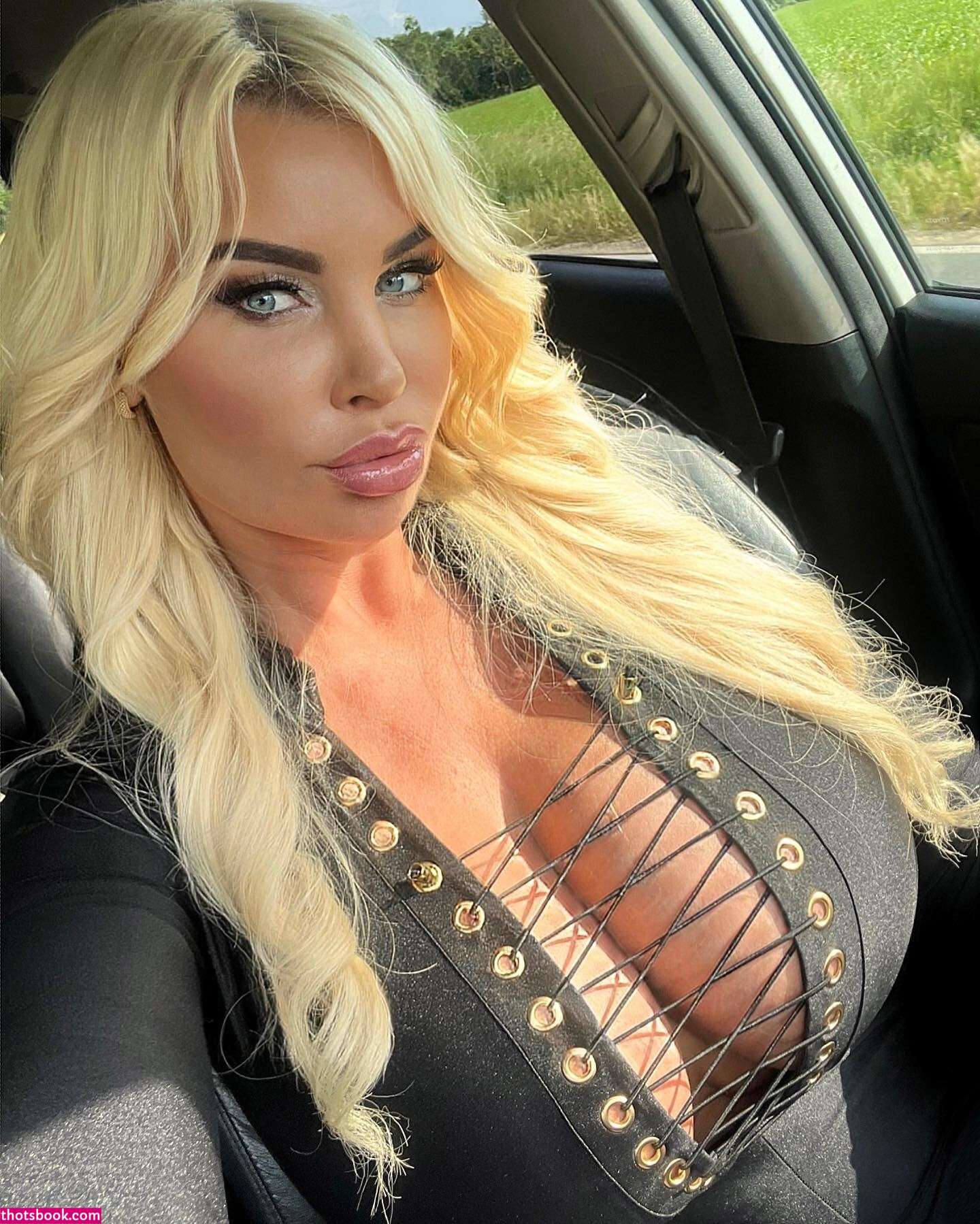 Mandity Izabella Nude OnlyFans Photos #12 775648