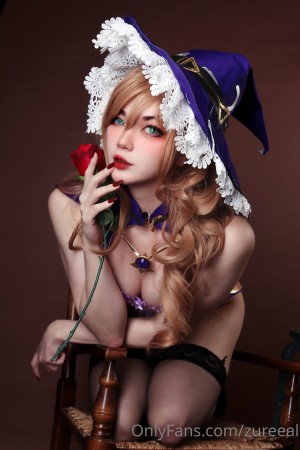 Zureeal Nude OnlyFans Photos #8