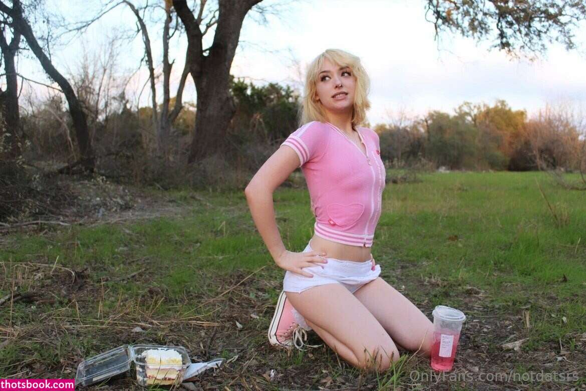 ItsNotDatSrs Notdatsrs lilredvlvt Nude OnlyFans Photos #1 801984