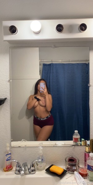 Turtlebug Nude OnlyFans Photos #9