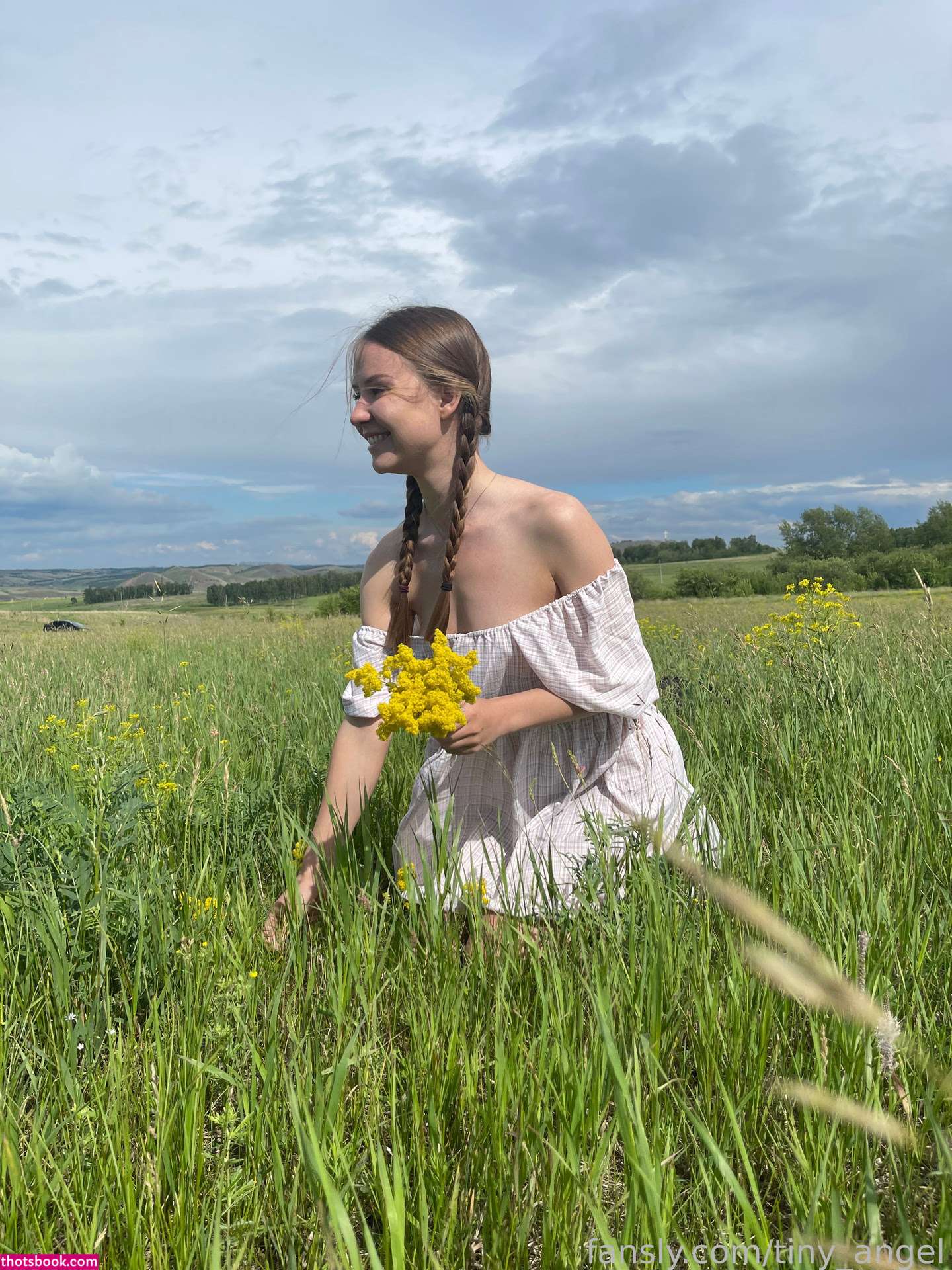 Tinyangelx Me Emily tiny angel rileyreid Nude OnlyFans Photos #1 791081