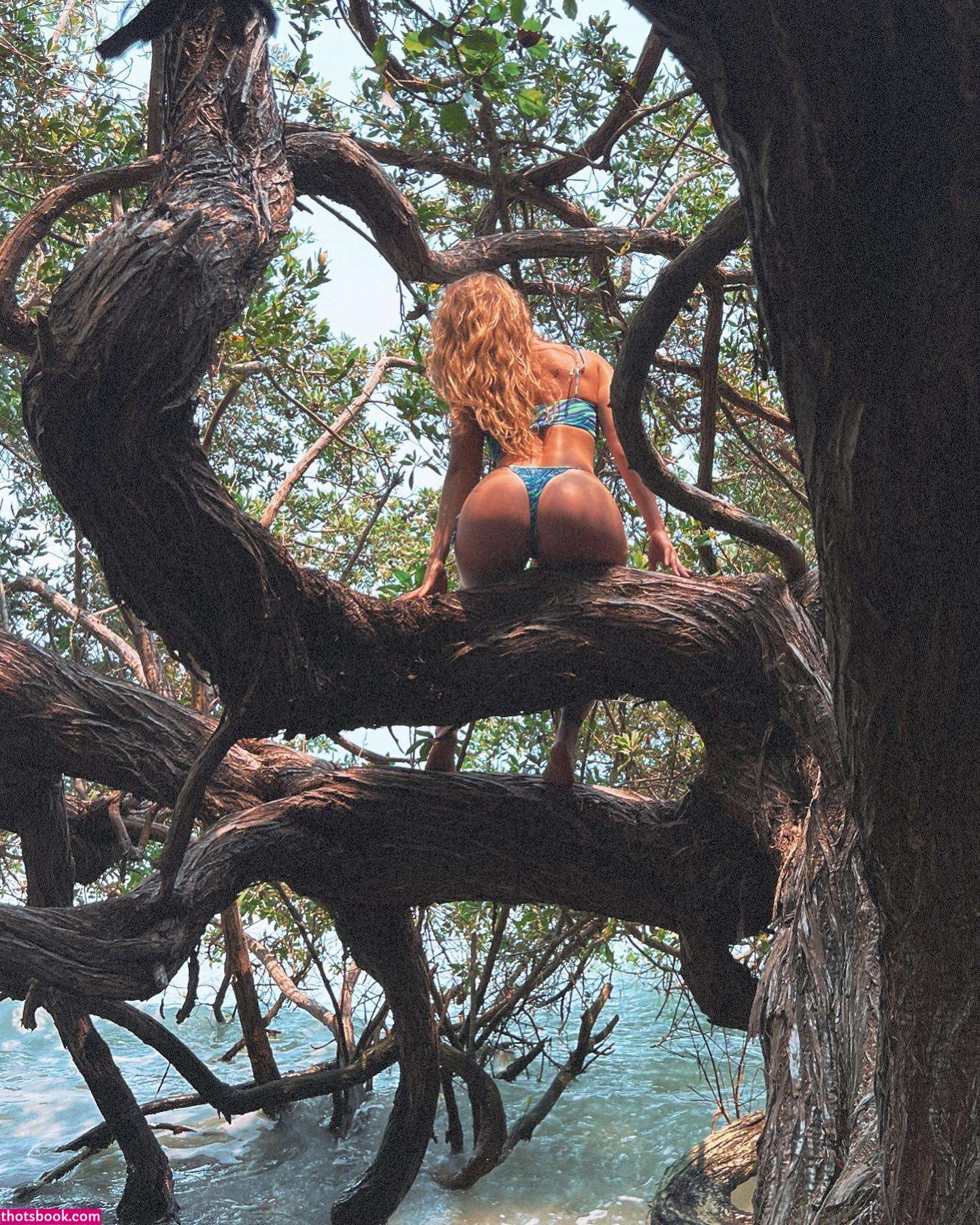 Molly Pills Horny Hiking Nude OnlyFans Photos #5 786149