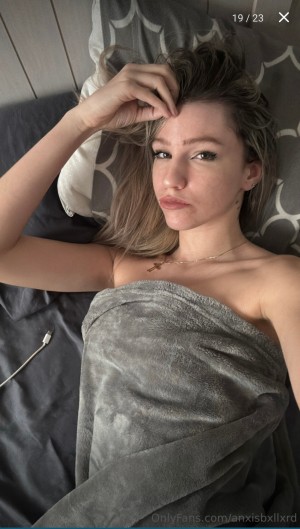 anxisbxllxrd Nude Leaks OnlyFans Photos #3