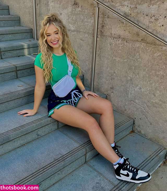 Lynzie Fulton Lynzie Kate Nude Leaks OnlyFans Photos #5 1611008